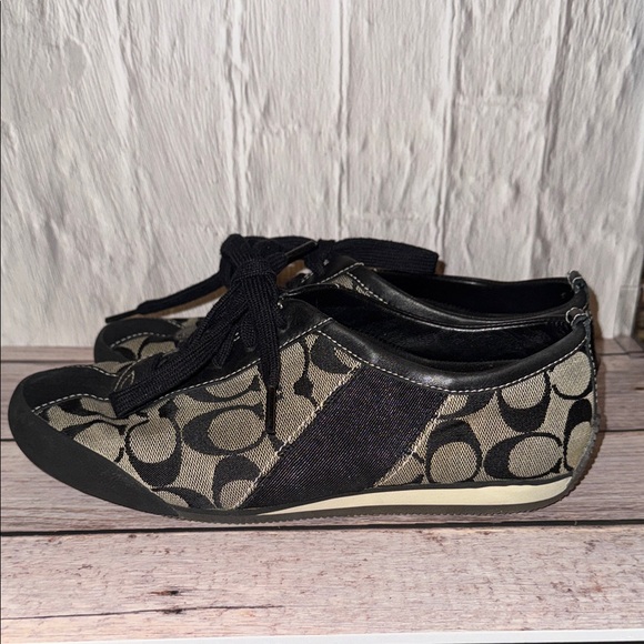 Coach Shoes - Coach Melodie Signature C Low Top Sneaker